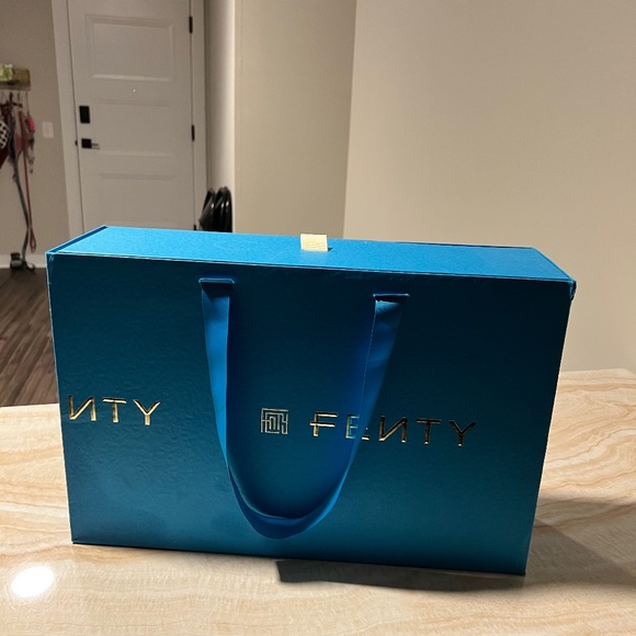 Fenty Designer Bootie Brand New NEVER WORN size 42 - Picture 2 of 7